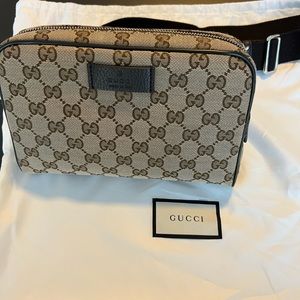 100% Authentic NWT Gucci belt bag